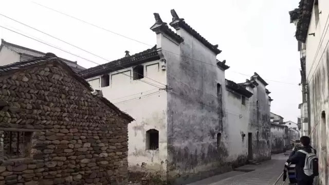 云夕深澳里:一个破猪圈的重生记